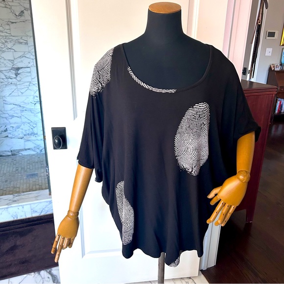 Unique Boho top, bat wing, Danish designer, finger print top, M/L, Art to wear - Picture 1 of 16